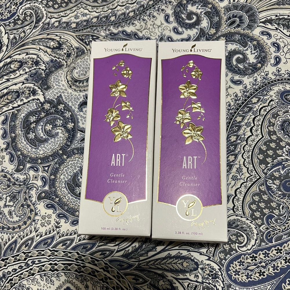 Young Living ART Gentle Cleanser  3.38 oz / 100 ml Essential Oil New in Box